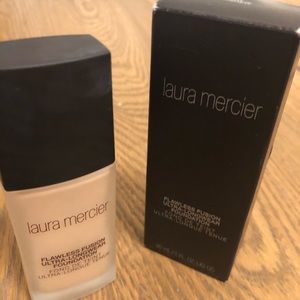 Laura Mercier Flawless Ultra-Longwear Foundation